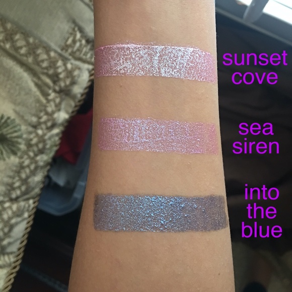 Stila Liquid Eye Shadow Glitter & Glow Into Blue - Picture 2 of 4